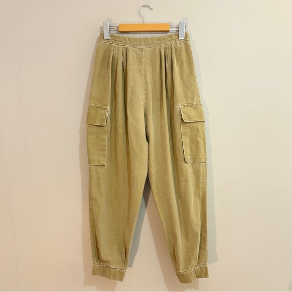 Vintage Sasson Jeans Cuffed Tan Cargo Pants with Dart Details - Picture 13 of 16